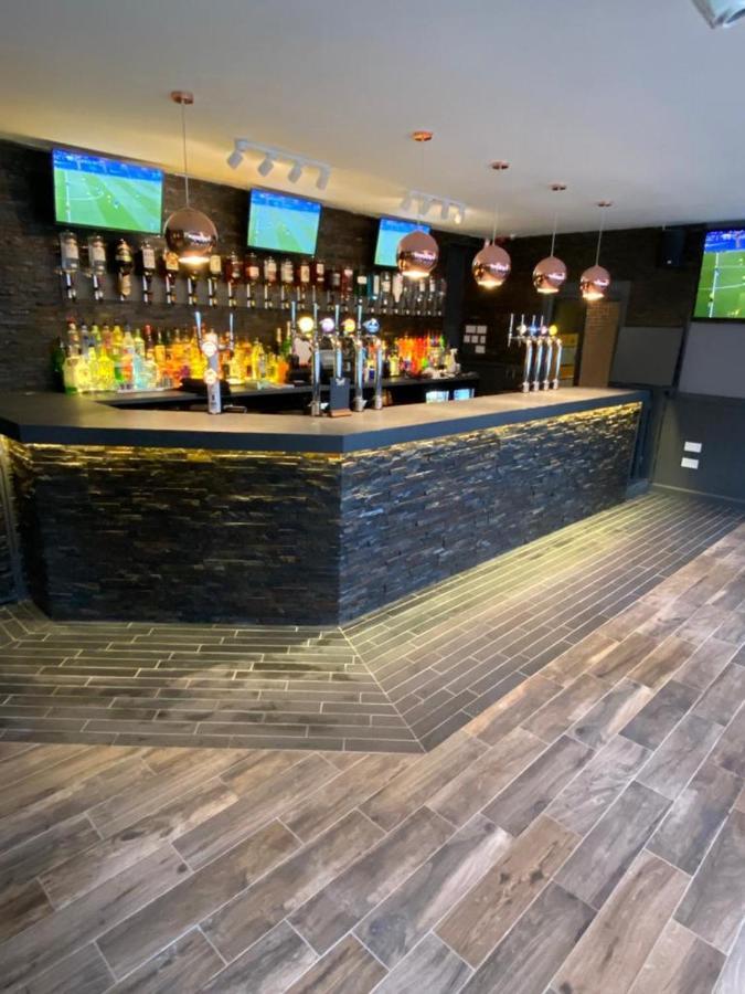 The Windsor Hotel And Bar カーコーディ エクステリア 写真